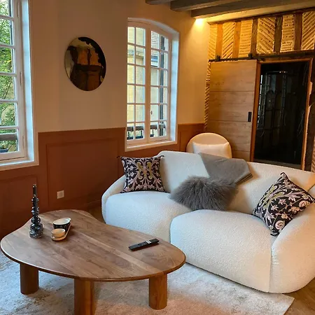 Peninsule - Panache&eloquence Apartment *